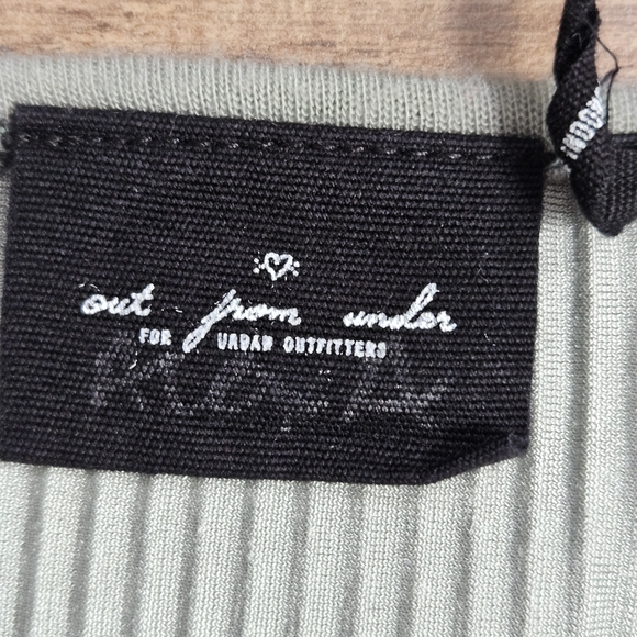 Out From Under Urban Outfitters Green Velvet Long Sleeve Square Neck Crop Top S - Picture 8 of 15